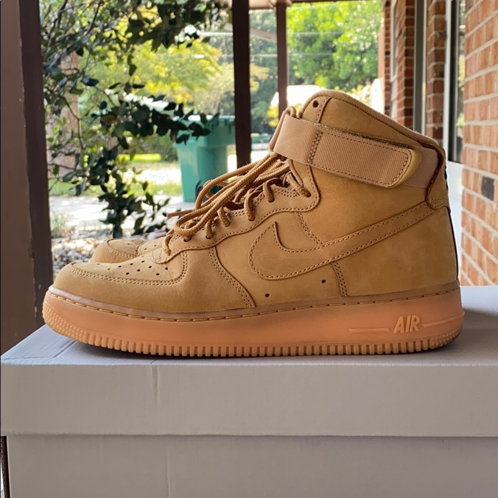 Nike Woman’s Air Force 1 Hi Prm